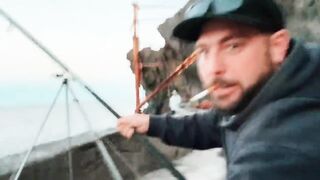 Мы могли погибнуть - рыбалка в шторм у скал: стоило ли рисковать?