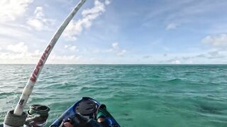 Le Morne kayak fishing: каяк, прилив и дорожка по кромке рифа