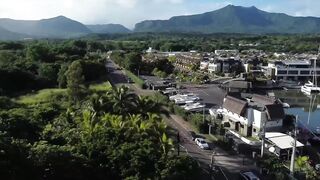 MAURITIUS, Tamarin–Black River: дорога вдоль лагуны и места для береговой рыбалки