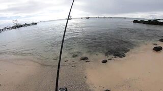 Trou aux Biches — shore casting, эпизод 3: сменить ли поводок?