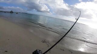 Trou aux Biches — легкий способ на тревалли: морская рыбалка в прибое