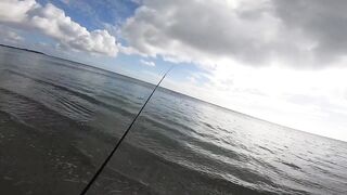 Trou aux Biches — легкий способ на тревалли: морская рыбалка в прибое