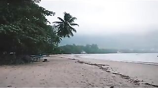 Beau Vallon под дождём — клюёт ли при смене погоды?