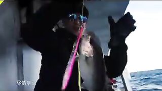 Восточно-Китайское море: как вести джиг по нефте-платформам и струям