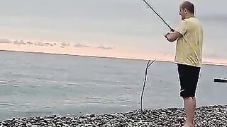 Гагра и Багрипш - рыбалка на Черном море: какие приманки работают летом по ставриде?