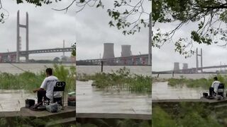 Шанхай у реки: городская рыбалка, снасти лайт и осторожность