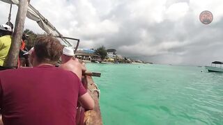 Атолл Мнемба — как не лохануться с экскурсией и увидеть стайную рыбу