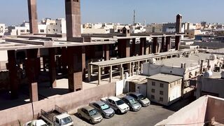 Бахрейн, Мухаррак — «Арабская нефть: начало» и пирсы местных рыбаков