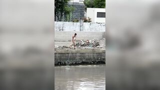 Шанхай — стррит-фишинг на набережной: микроджиг и судачок у сваев