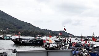 Хайнань, Ялунвань: рыбацкий порт — разгрузка неводов и аукцион