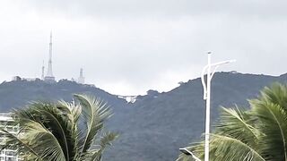 Хайнань, Ялунвань: рыбацкий порт — разгрузка неводов и аукцион