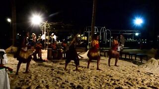 Занзибар — африканский вечер в Кивенгва: рынок, лодки и уловы у берега