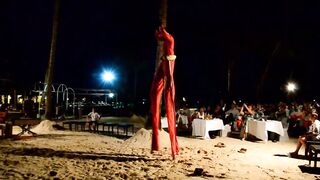 Занзибар — африканский вечер в Кивенгва: рынок, лодки и уловы у берега