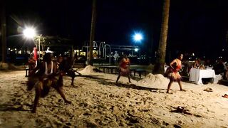 Занзибар — африканский вечер в Кивенгва: рынок, лодки и уловы у берега