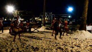 Занзибар — африканский вечер в Кивенгва: рынок, лодки и уловы у берега