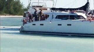 Куба: перелет на кукурузнике над океаном на остров Cayo Largo и дорога к диким пляжам