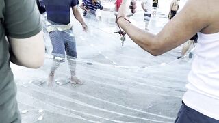 Vietnam Da Nang местные ловят рыбу прямо с пляжа и стоит ли пробовать так же туристу