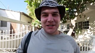 Isla Holbox Mexico путешествие своим ходом по острову и поиск мест где можно половить рыбу