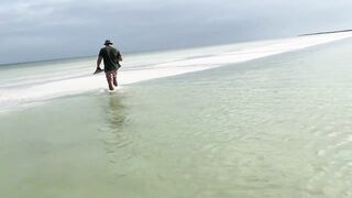 Isla Holbox Mexico путешествие своим ходом по острову и поиск мест где можно половить рыбу