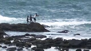 Unawatuna Sri Lanka жизнь у океана прогулки по пляжу и вечерняя береговая рыбалка