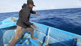 Желтоперый тунец техника ловли handline и морская битва на крючке в открытом океане