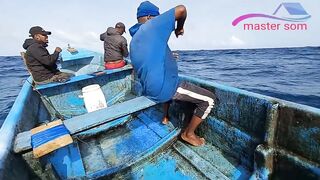 Желтоперый тунец техника ловли handline и морская битва на крючке в открытом океане