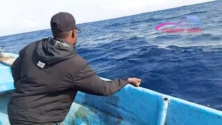 Желтоперый тунец техника ловли handline и морская битва на крючке в открытом океане