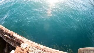 Гагры день у черноморского берега с удочками и прогулками по набережной