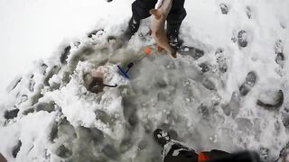 Гагры день у черноморского берега с удочками и прогулками по набережной