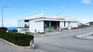 Северный Кипр Alsancak или Esentepe семейное изучение районов и первые выводы о жизни