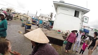 Fishing village Phan Thiet вьетнамская рыбацкая деревня жизнь у моря и работающих лодок в порту