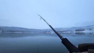 Зимний спиннинг на озерах Крыма сезон 2021 первые трофеи на вращающиеся приманки со льда и берега