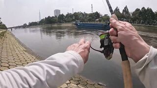 Saigon street fishing городские каналы Хошимина ловля с берега и прогулка по улицам