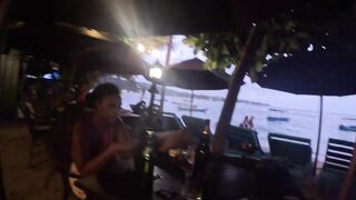 Пробую рыбалку в Unawatuna Sri Lanka первые забросы с берега и знакомство с местными гидами