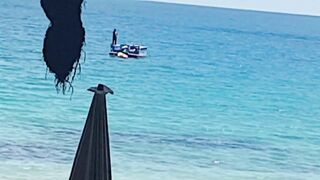Морская рыбалка на Koh Samet Таиланд ловля с сеткой и подсачеком прямо у камней и волнореза