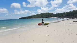 Морская рыбалка на Koh Samet Таиланд ловля с сеткой и подсачеком прямо у камней и волнореза