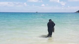 Морская рыбалка на Koh Samet Таиланд ловля с сеткой и подсачеком прямо у камней и волнореза
