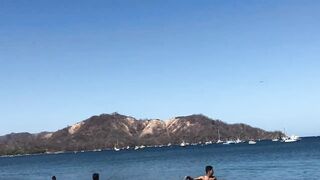 Fishing from the beach Playas del Coco дневная рыбалка с берега Коста Рика Тихий океан