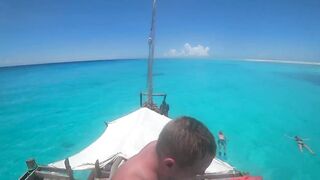 Атолл Mnemba Zanzibar дельфины кораллы красочные рыбки и лучший снорклинг у рифа