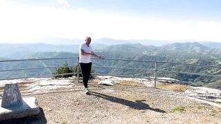 Гюзельюрт районы Северного Кипра спокойная жизнь на холмах цитрусовые сады и бирюзовое море рядом