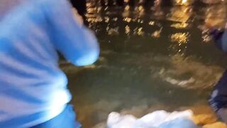 Night fishing in Bahrain ночная морская рыбалка в заливе супер клёв и яркие огни набережной