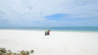 Занзибар Индийский океан на парусной лодке и пляж Michamvi спокойный день у моря