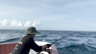 Бали - морская рыбалка на GT с приватной лодки и поимка монстра тревалли у океанского рифа