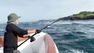 Бали - морская рыбалка на GT с приватной лодки и поимка монстра тревалли у океанского рифа