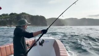 Бали - морская рыбалка на GT с приватной лодки и поимка монстра тревалли у океанского рифа