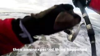 Береговая морская рыбалка в Salalah Oman, bluefish на волне Shimano Saragosa 6000 и Poseidon II