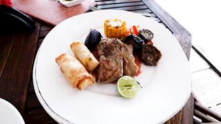 Kiwengwa Zanzibar: малолюдный пляж обзор Mvuvi Boutique Resort отливы водоросли и море