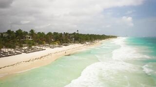 Тулум Мексика скандальный курорт миллионеры модели и бомжи на одном пляже