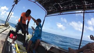 Морская рыбалка на Занзибаре в Нунгви - утренний выход в море и прибрежные трофеи у рифа