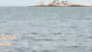 Морская рыбалка на Ao Pakarang Koh Samet каяк фишинг по волне Rayong и прибрежные трофеи